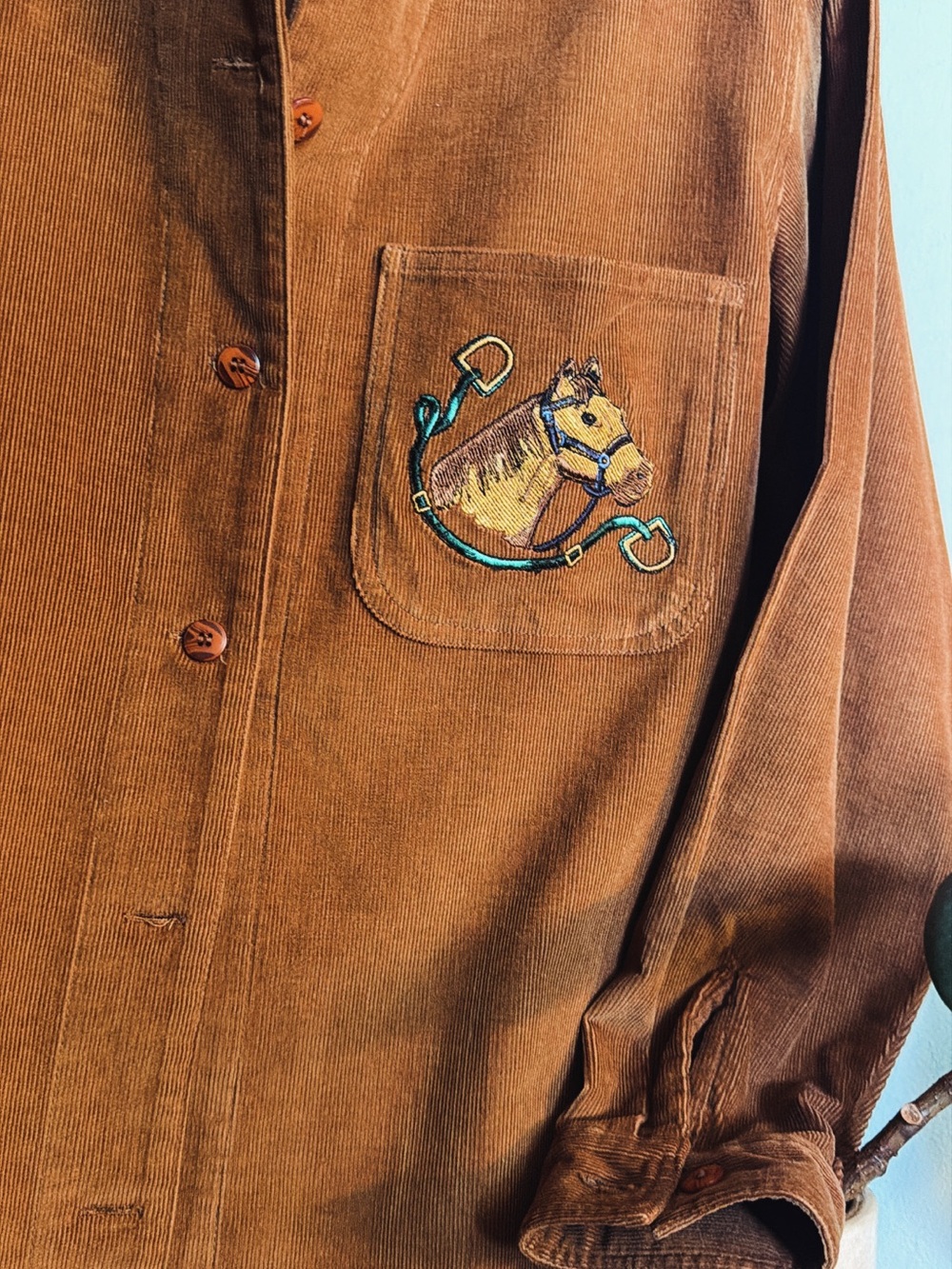 Vintage Brown 100% Cotton Corduroy Embroidered Horse Pocket Shirt Size M